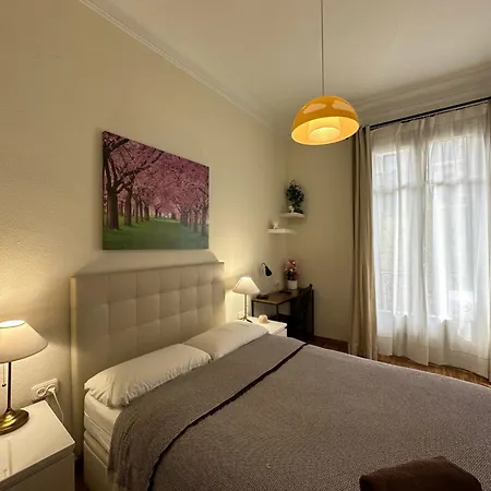 Aribau Bed & Breakfast *