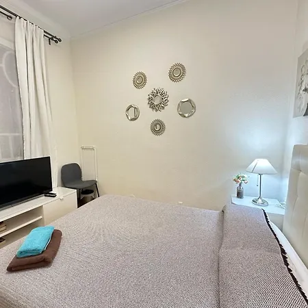 Aribau Bed & Breakfast *