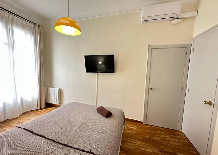 Aribau Bed & Breakfast